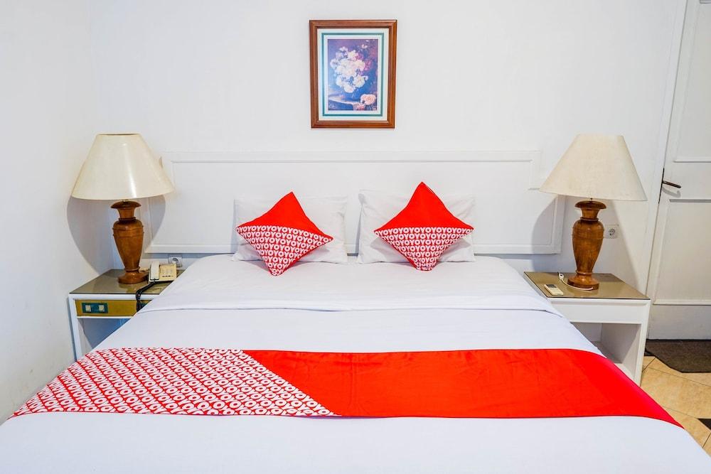Hotel Utari Dago Bandung Exterior photo