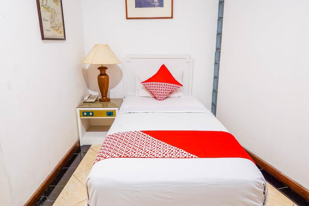 Hotel Utari Dago Bandung Exterior photo