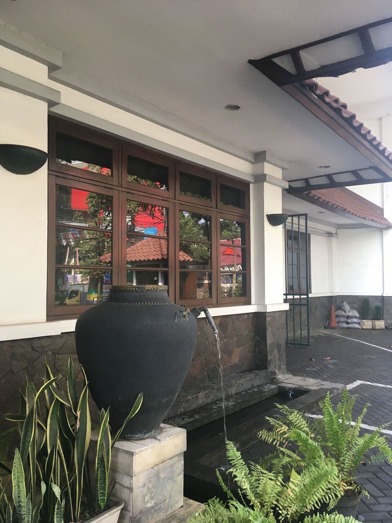 Hotel Utari Dago Bandung Exterior photo